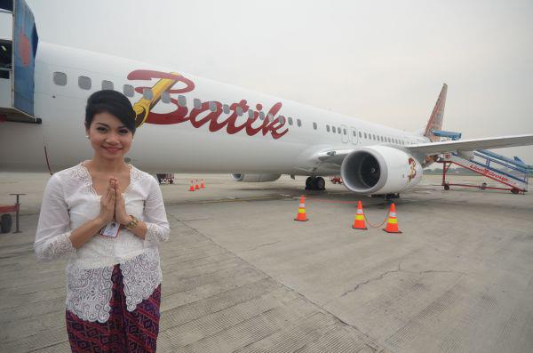 Batik Air akan terbang perdana pada 3 Mei 2013 dari Jakarta ke Manado. Jarak antar kursi makin lebar dan tersedia Wi-Fi!