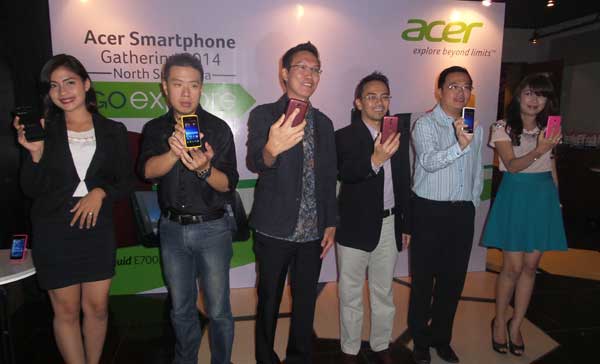 Acer luncurkan smartphone terbaru type E700 dan Z200 di Medan, Kamis (21/8/2014)