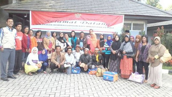Tim-Dompet-Dhuafa-bersama-Masyarakat-Gung-Pito