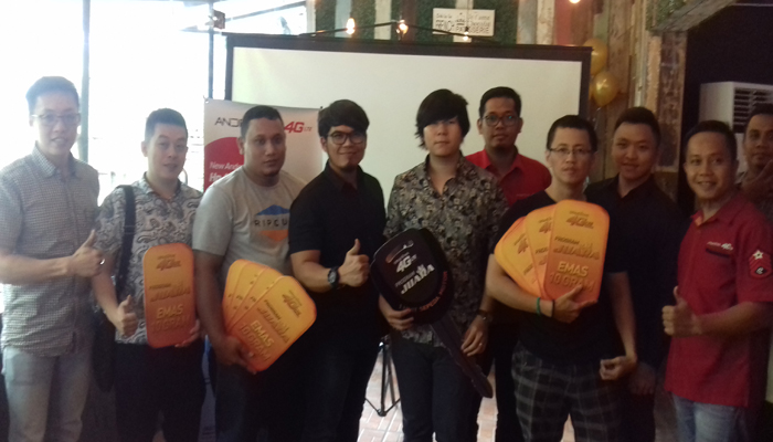 SMARFREN BAGI HADIAH