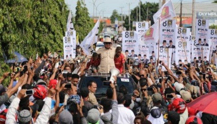 26088-prabowo-subianto-di-jayapura-700x400
