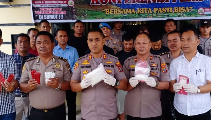 dipaparkan