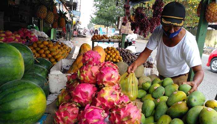 Viral Pedagang  Buah  Adu Mulut dengan Pemuda Begini Ceritanya