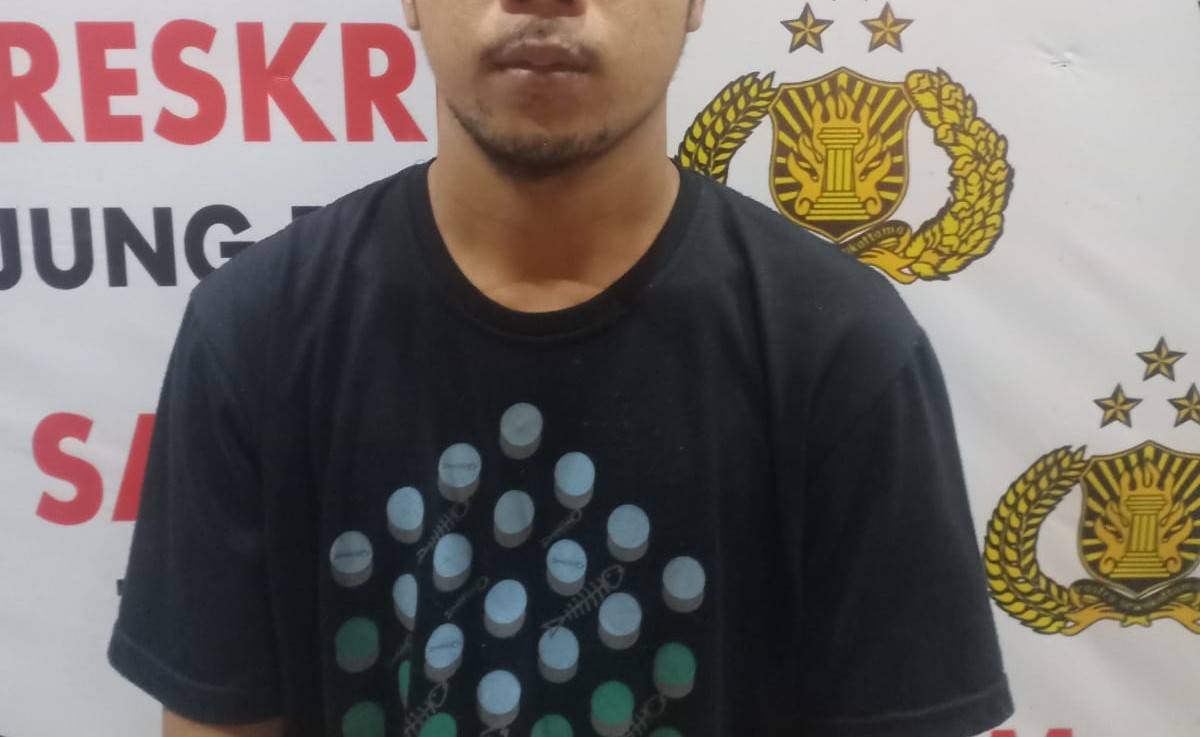 Gara Gara Beli Handphone Hasil Curian Rr Ditangkap Saat Berada Di Rumah Makan 6812