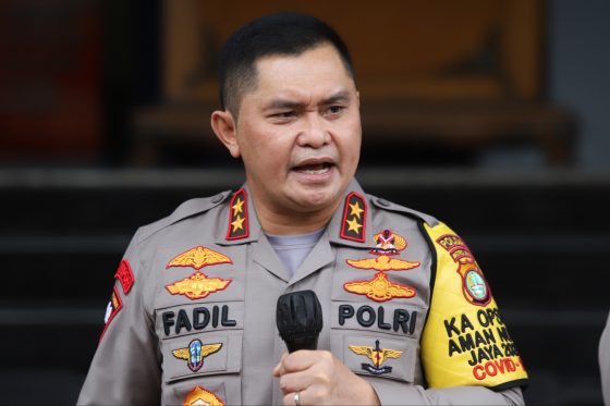 Kapolda-Metro-Jaya-Irjen-Fadil-Imran-Dery-Ridwansah-2-1-560x373