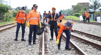 KAI Divre I Sumut Gelar Aksi Bersih Lintas di Sepanjang Jalur Medan-Bandar Kalipah