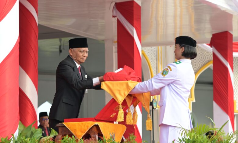 Penurunan-Bendera-08-780x470