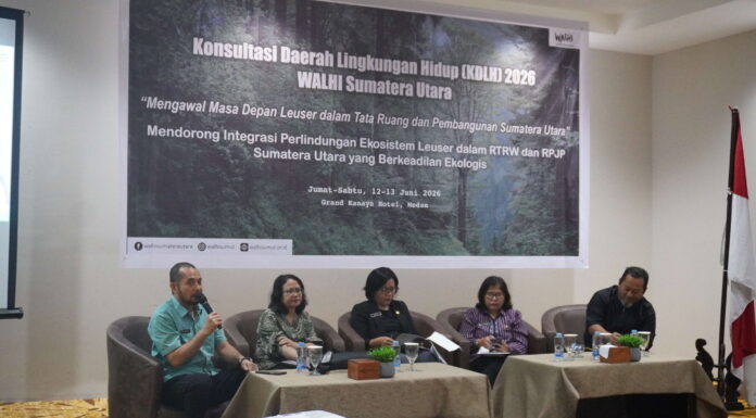 Fahrur Roni Hasibuan dari Bapperida Sumut menjadi salah satu narasumber dalam diskusi publik bertajuk Mendorong Integrasi Perlindungan Ekosistem Leuser dalam RTRW dan RPJP Sumatera Utara yang Berkeadilan Ekologis di Medan, Jumat (12/6/2026). Forum ini membahas pentingnya perlindungan Leuser sebagai penyangga kehidupan dan pembangunan berkelanjutan di Sumatera Utara.
