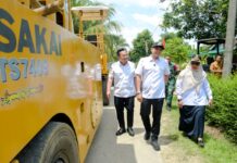 Tinjau Jalan Manggis–Kelapa Bajohom, Wabup Sergai Minta Warga Ikut Jaga Tonase Kendaraan