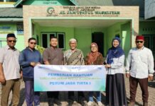 Foto bersama pengurus Lembaga Sedekah dan Wakaf Energi Al Washliyah bersama pihak Perum Jasa Tirta I usai pertemuan dan kunjungan ke salah satu panti sasaran program di Medan, Jumat (4/9/2026). (Foto: Al Washliyah Kota Medan)