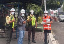 Kabut Asap Karhutla Jadi Perhatian, PT Prima Multi Terminal Bagikan Masker kepada Pegawai